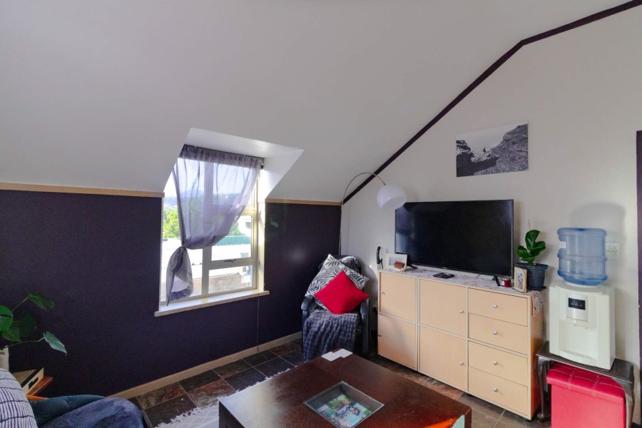 6 Bedroom Property for Sale in Sandbaai Western Cape
